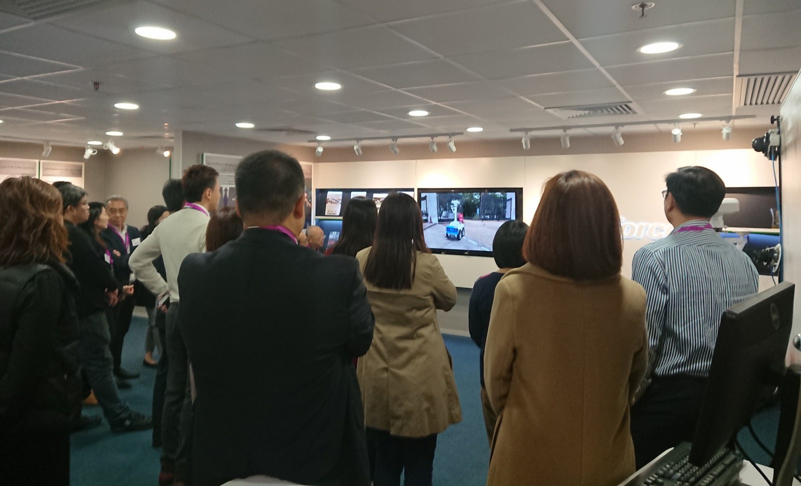 HKGCC member visit SentinelGuard Solutions
 on 25 Jan 2019 - robot